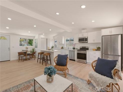 2107 Pomona , Costa Mesa, CA