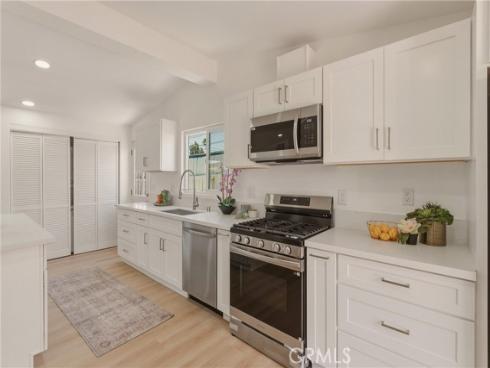 2107 Pomona , Costa Mesa, CA