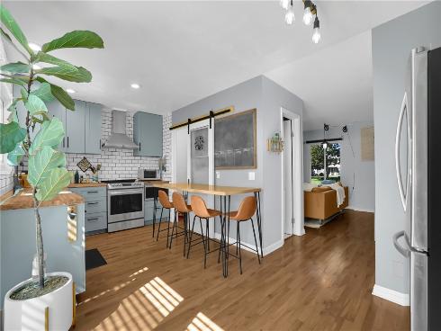1422 Deauville Place, Costa Mesa, CA