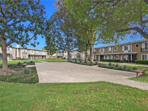1422 Deauville Place, Costa Mesa, CA
