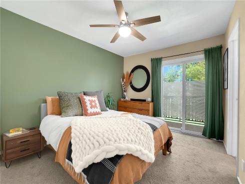 1422 Deauville Place, Costa Mesa, CA