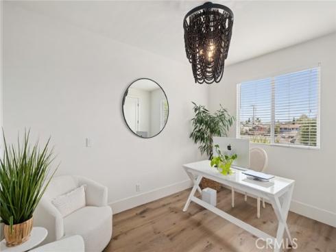273 Mesa , Costa Mesa, CA