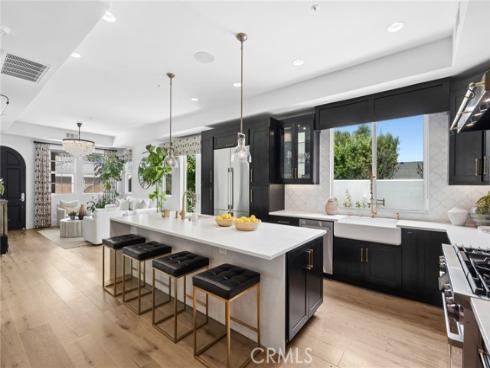 273 Mesa , Costa Mesa, CA
