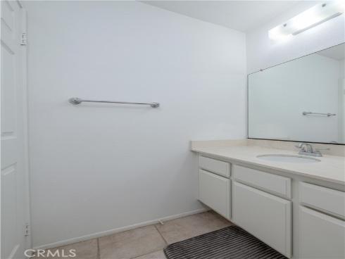380 W Wilson F106 , Costa Mesa, CA