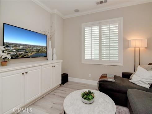 302 Canoe Pond , Costa Mesa, CA