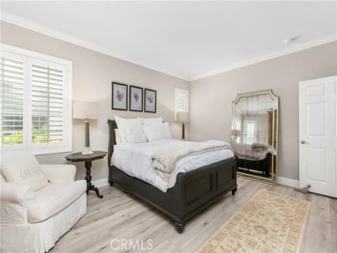 302 Canoe Pond , Costa Mesa, CA