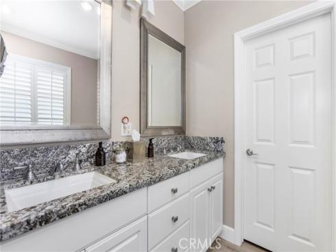 302 Canoe Pond , Costa Mesa, CA