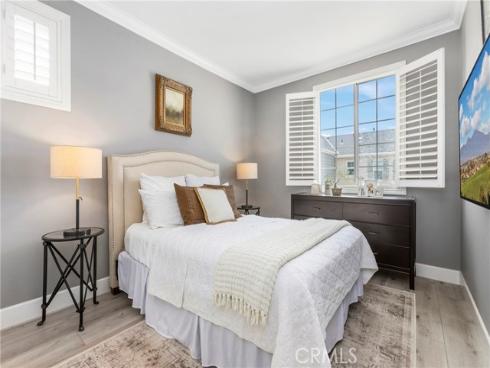 302 Canoe Pond , Costa Mesa, CA