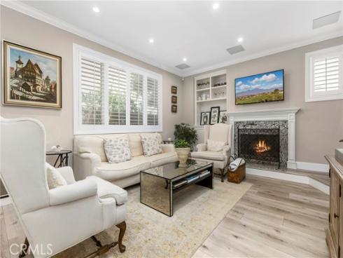 302 Canoe Pond , Costa Mesa, CA