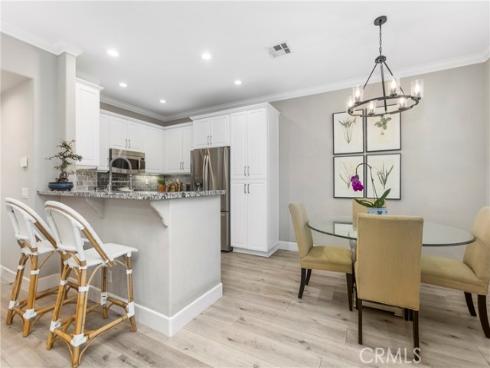 302 Canoe Pond , Costa Mesa, CA