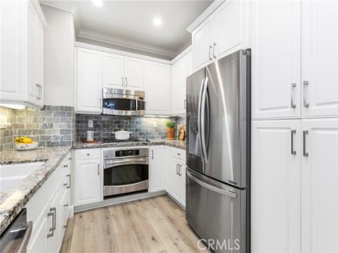 302 Canoe Pond , Costa Mesa, CA