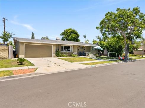 2436 Littleton , Costa Mesa, CA