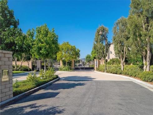 2519  Cornerstone   Lane, Costa Mesa, CA