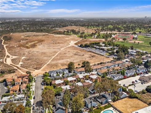 2286 Pacific D , Costa Mesa, CA