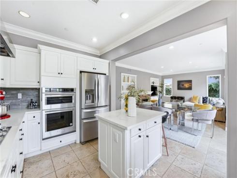 3381 Corte Cassis , Costa Mesa, CA