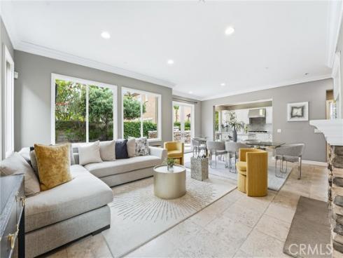 3381 Corte Cassis , Costa Mesa, CA