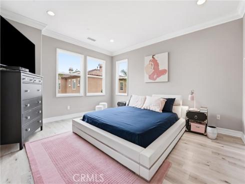 3381 Corte Cassis , Costa Mesa, CA