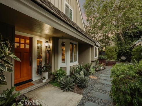 3433 Wimbledon Way, Costa Mesa, CA