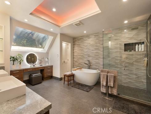 3433 Wimbledon Way, Costa Mesa, CA