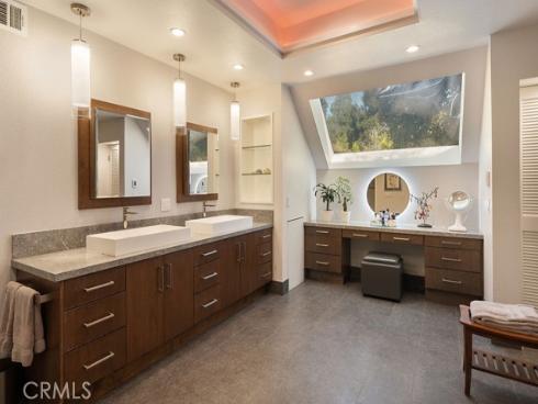 3433 Wimbledon Way, Costa Mesa, CA