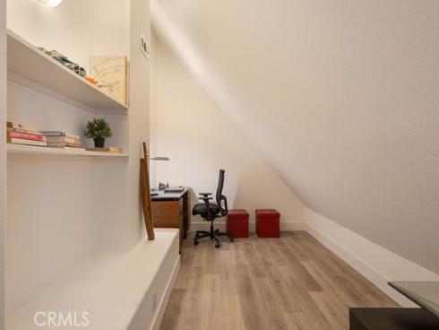 3433 Wimbledon Way, Costa Mesa, CA