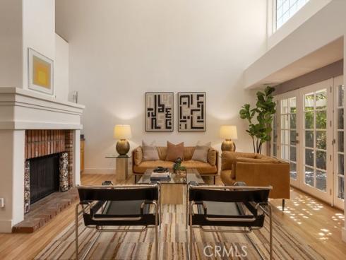 3433 Wimbledon Way, Costa Mesa, CA