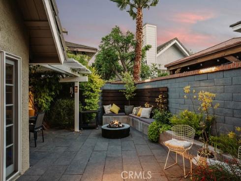3433 Wimbledon Way, Costa Mesa, CA