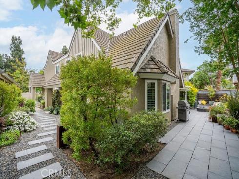 3433 Wimbledon Way, Costa Mesa, CA