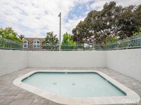 3433 Wimbledon Way, Costa Mesa, CA