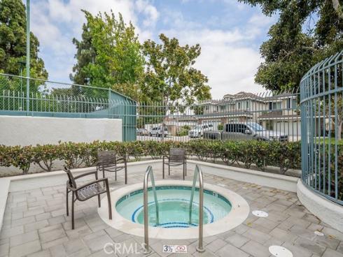 3433 Wimbledon Way, Costa Mesa, CA