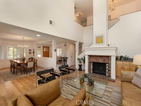 3433 Wimbledon Way, Costa Mesa, CA