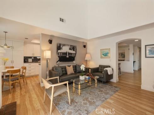 3433 Wimbledon Way, Costa Mesa, CA