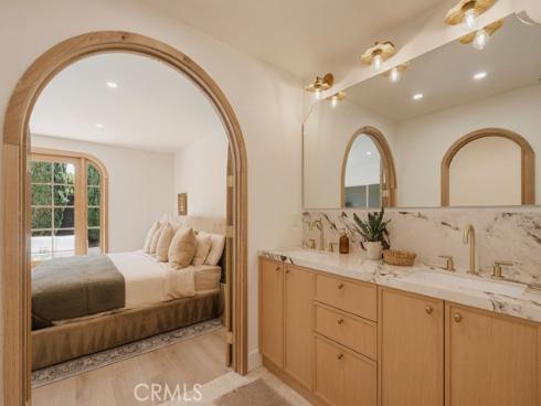 1081 Tulare , Costa Mesa, CA