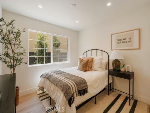 1081 Tulare , Costa Mesa, CA