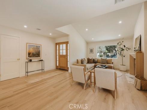 1081 Tulare , Costa Mesa, CA