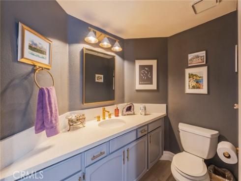 2687 Orange C , Costa Mesa, CA