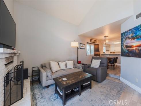 2687 Orange C , Costa Mesa, CA