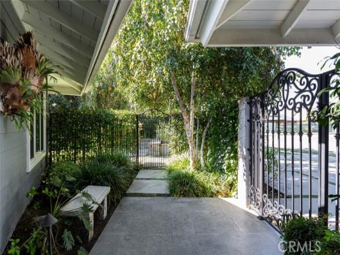 2043 N Capella Court, Costa Mesa, CA