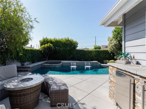 2043 N Capella Court, Costa Mesa, CA