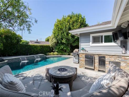 2043 N Capella Court, Costa Mesa, CA