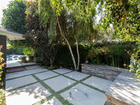 2043 N Capella Court, Costa Mesa, CA