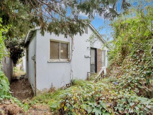 674 Capital , Costa Mesa, CA