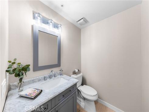 2537 Orange D Avenue, Costa Mesa, CA