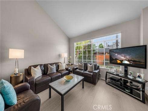 2537 Orange D Avenue, Costa Mesa, CA