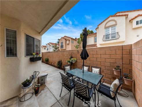 2537 Orange D Avenue, Costa Mesa, CA