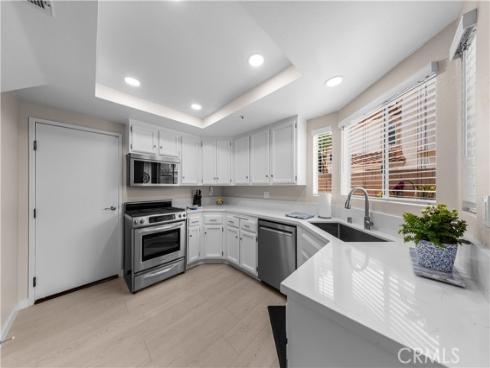 2537 Orange D Avenue, Costa Mesa, CA
