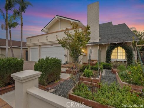 962  Begonia   Avenue, Costa Mesa, CA