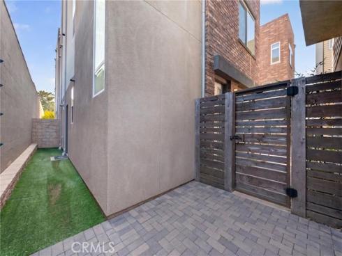 821 Brickyard , Costa Mesa, CA