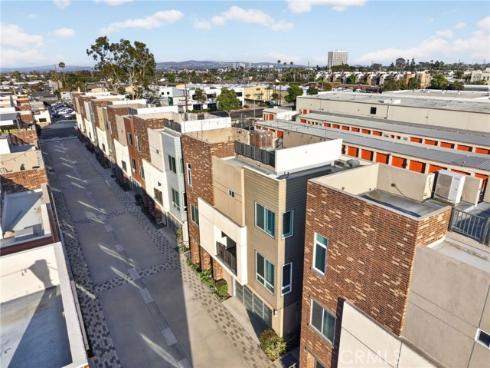 821 Brickyard , Costa Mesa, CA