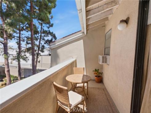 435 Bryson Springs 38 , Costa Mesa, CA